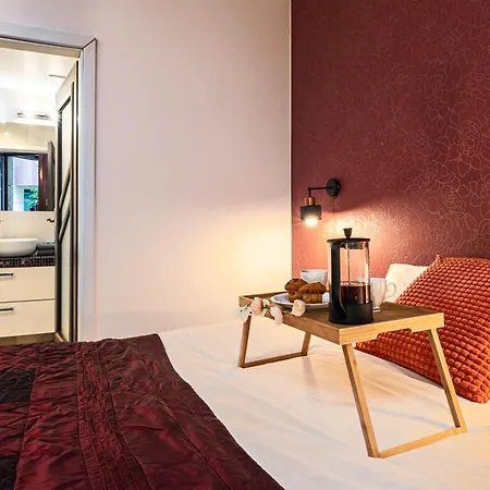 Appartement Center - Parking, Balcony, Workspace, Ac - By Rentujemy *