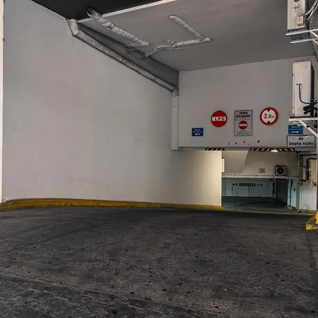 Center - Parking, Balcony, Workspace, Ac - By Rentujemy Breslau