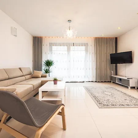 Апартаменты Center - Parking, Balcony, Workspace, Ac - By Rentujemy *